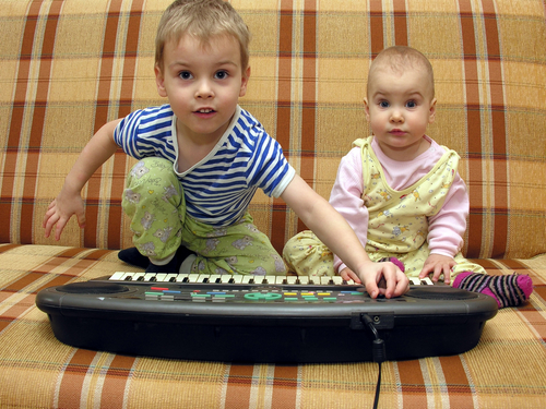How to be a musician - Children playing keyboard